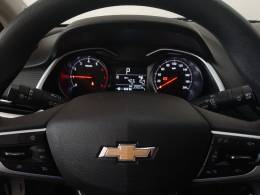 CHEVROLET - ONIX - 2022/2023 - Branca - R$ 88.900,00