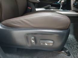 TOYOTA - HILUX SW4 - 2018/2018 - Prata - R$ 229.000,00
