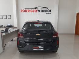 CHEVROLET - ONIX - 2023/2023 - Preta - R$ 75.900,00