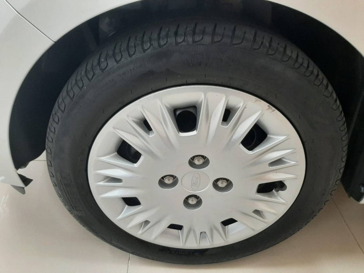 FORD - KA - 2018/2019 - Prata - R$ 49.900,00