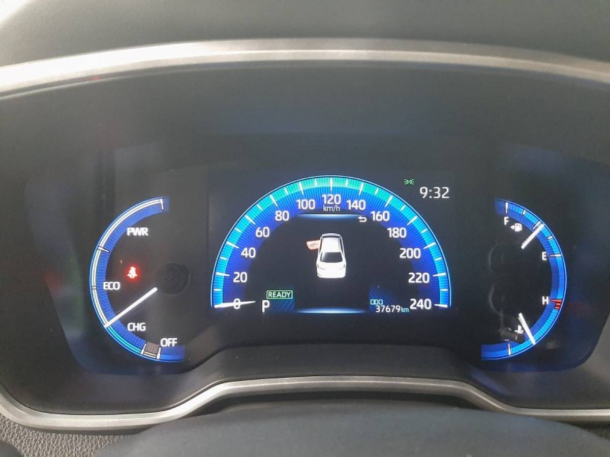 TOYOTA - COROLLA - 2020/2021 - Branca - R$ 134.900,00