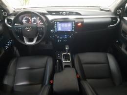 TOYOTA - HILUX - 2022/2022 - Branca - R$ 259.000,00