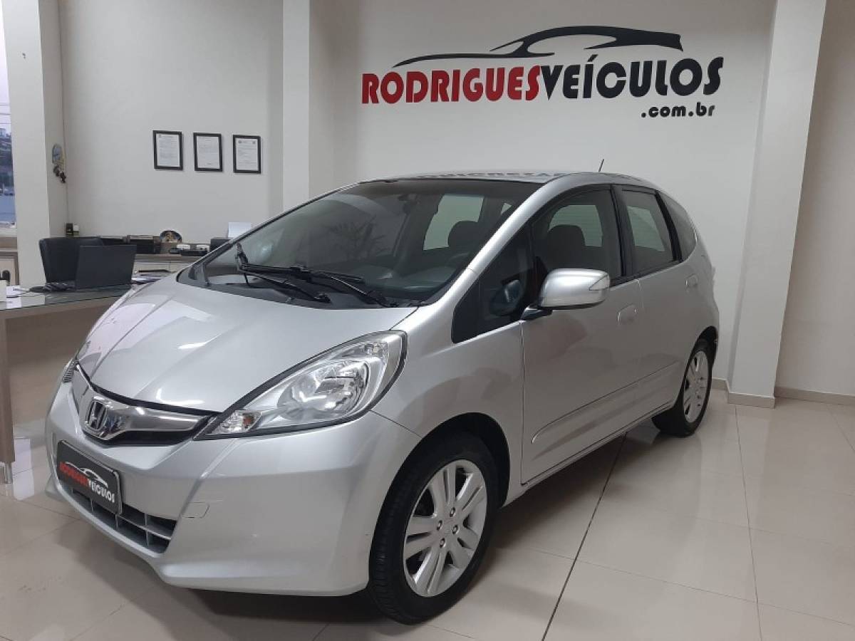 HONDA - FIT - 2013/2014 - Prata - R$ 58.900,00