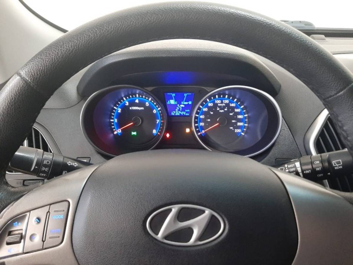HYUNDAI - IX35 - 2010/2011 - Prata - R$ 59.900,00
