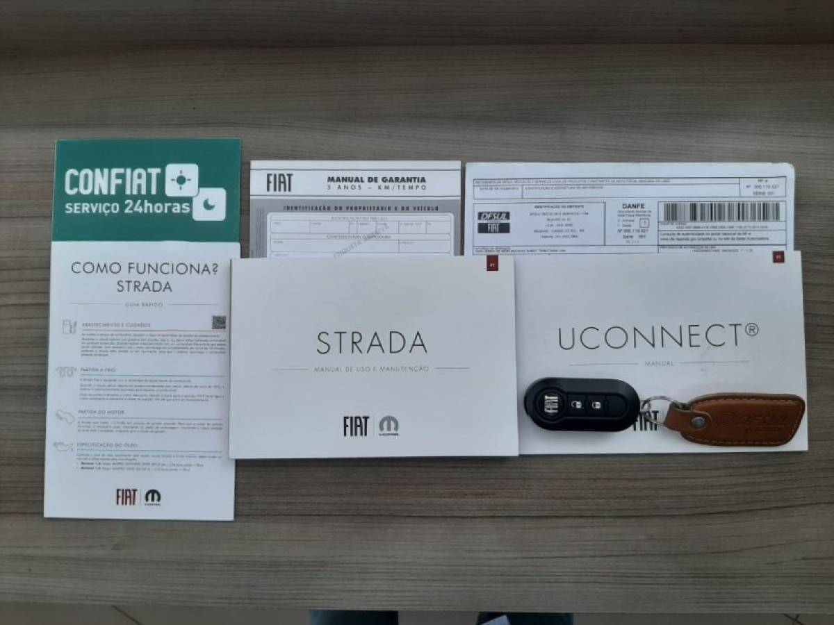 FIAT - STRADA - 2022/2022 - Prata - R$ 105.900,00