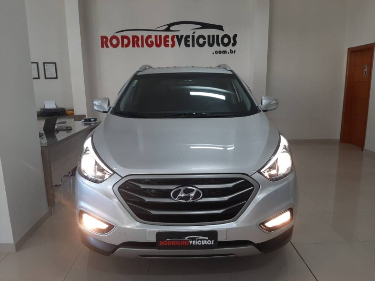 HYUNDAI - IX35 - 2020/2021 - Prata - R$ 98.900,00