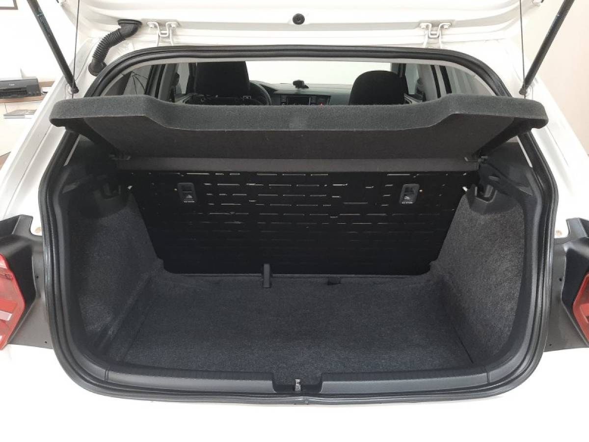 VOLKSWAGEN - POLO - 2019/2019 - Branca - R$ 64.900,00