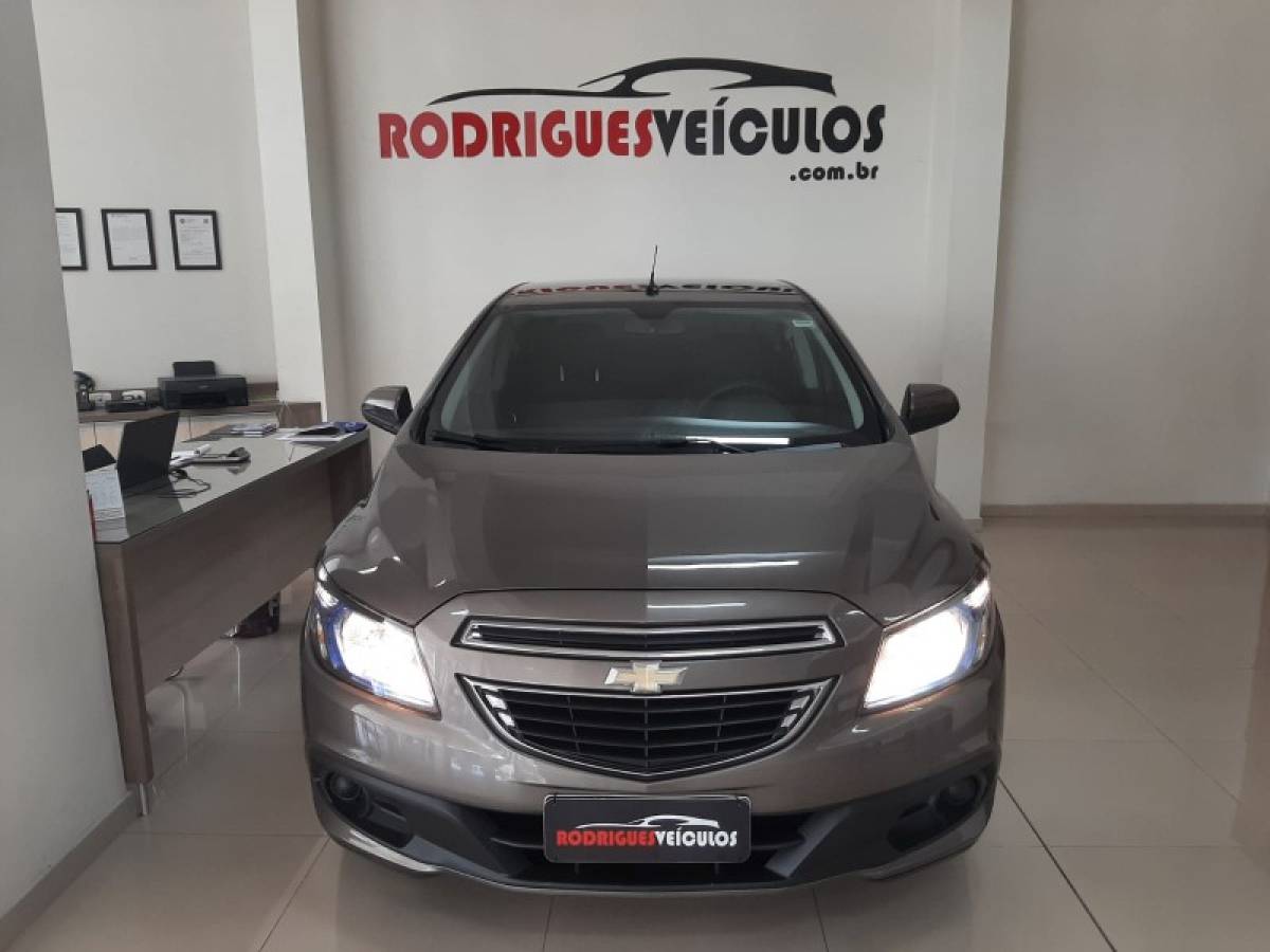 CHEVROLET - PRISMA - 2013/2013 - Cinza - R$ 44.900,00