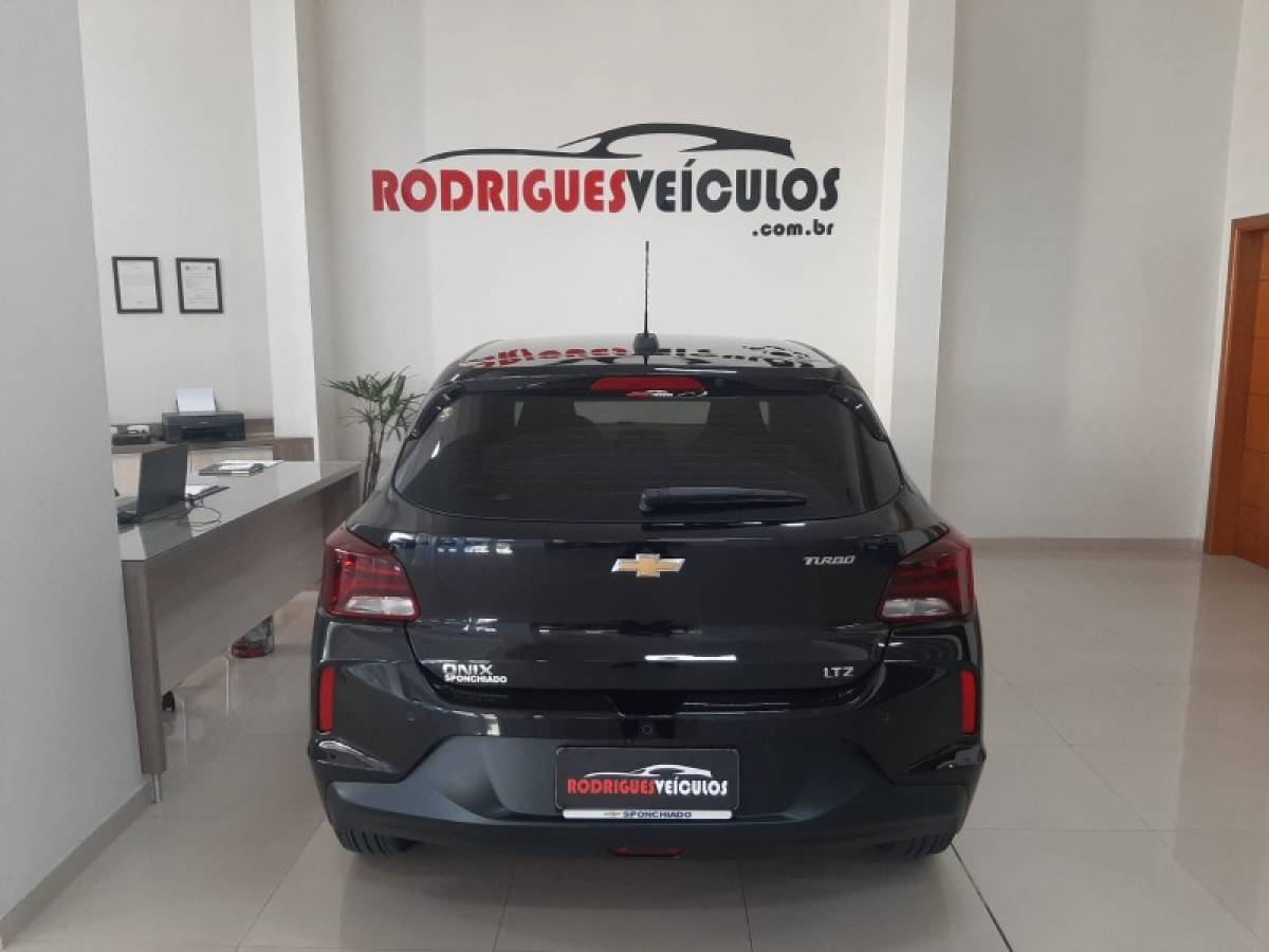 CHEVROLET - ONIX - 2020/2020 - Preta - R$ 72.900,00