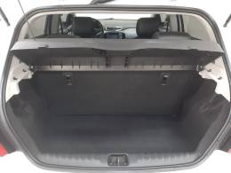 CHEVROLET - ONIX - 2018/2019 - Branca - R$ 62.900,00