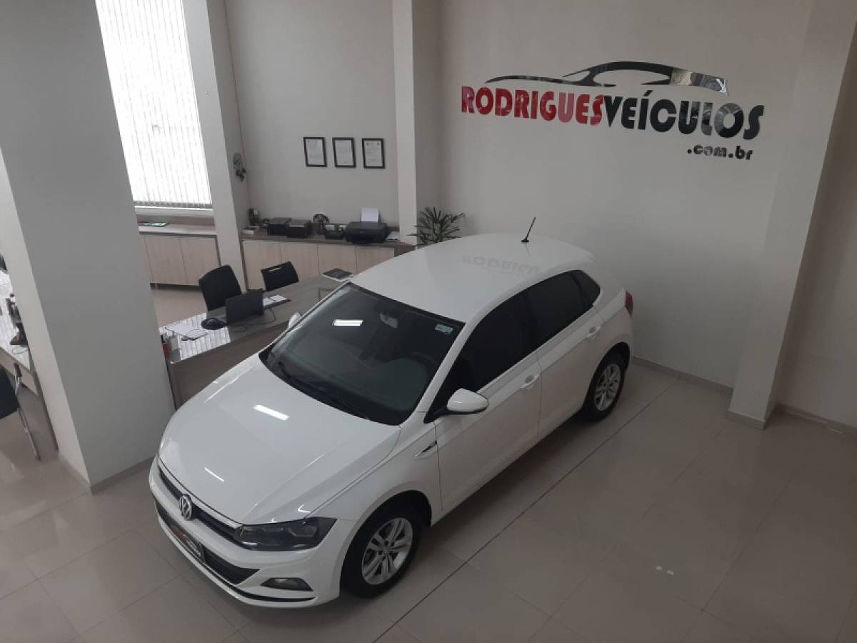 VOLKSWAGEN - POLO - 2019/2019 - Branca - R$ 67.900,00