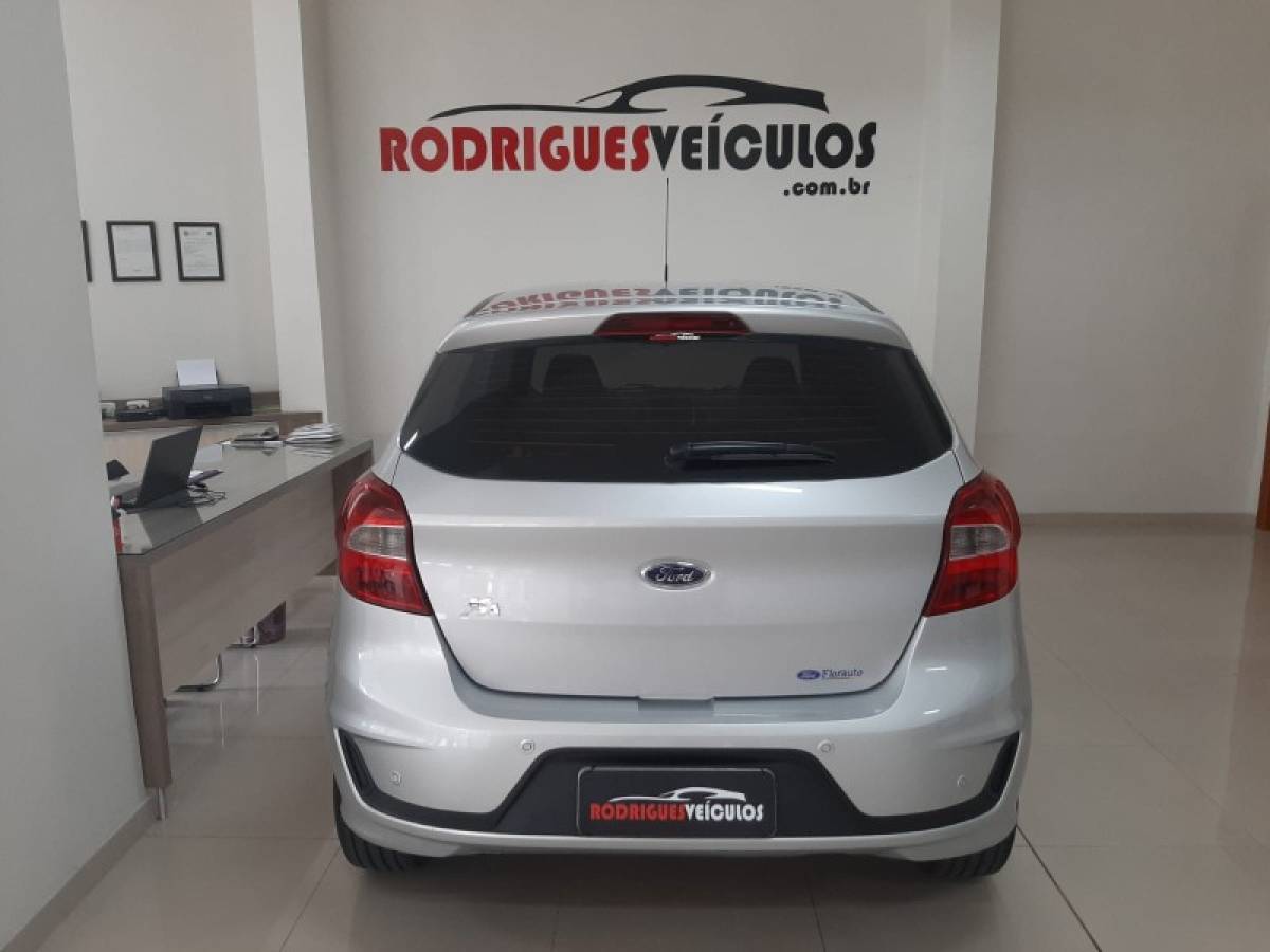 FORD - KA - 2018/2019 - Prata - R$ 49.900,00