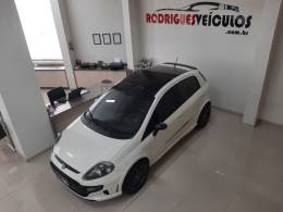 FIAT - PUNTO - 2014/2015 - Branca - R$ 54.900,00
