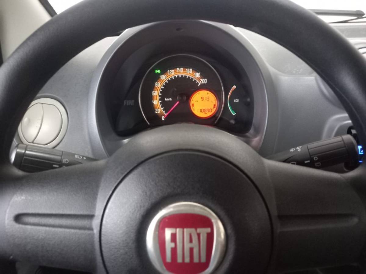 FIAT - UNO - 2010/2011 - Prata - R$ 28.900,00