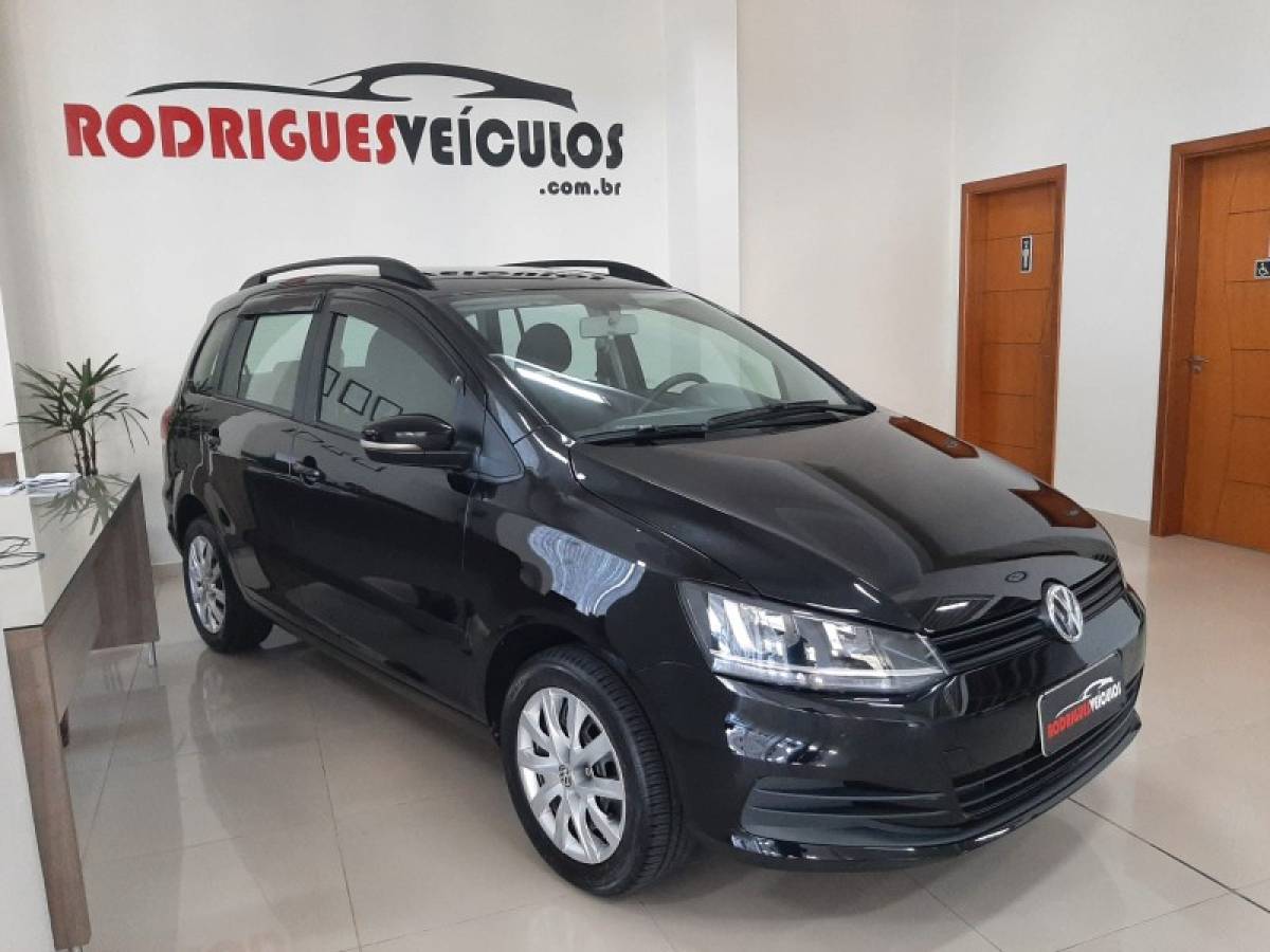 VOLKSWAGEN - SPACEFOX - 2017/2018 - Preta - R$ 56.900,00