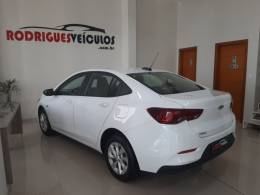 CHEVROLET - ONIX - 2022/2023 - Branca - R$ 88.900,00