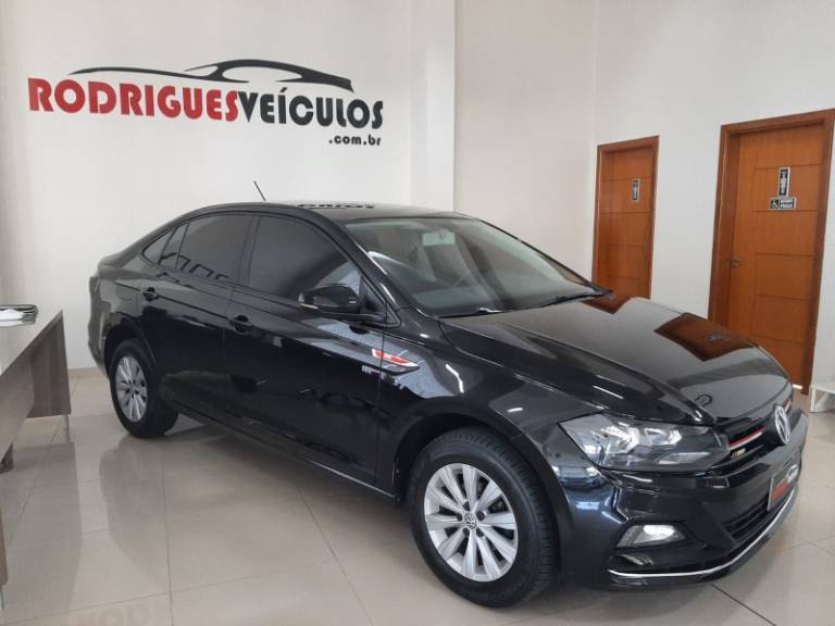 VOLKSWAGEN - VIRTUS - 2019/2020 - Preta - R$ 79.900,00