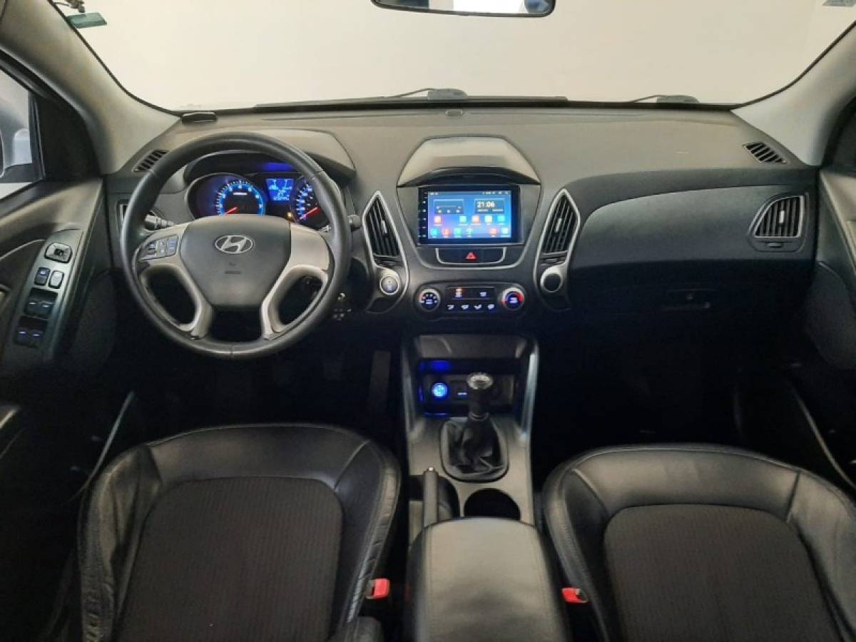 HYUNDAI - IX35 - 2010/2011 - Prata - R$ 59.900,00