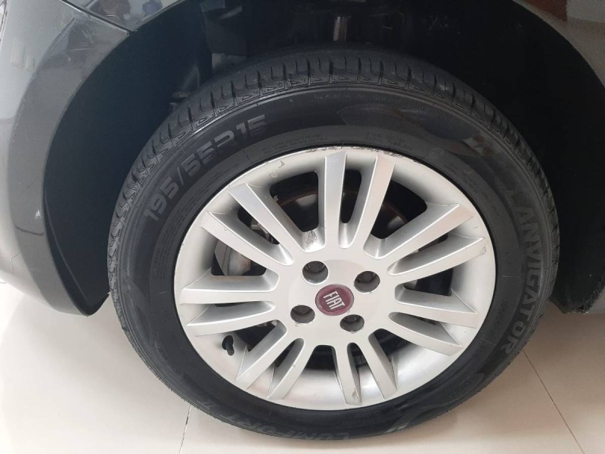 FIAT - PUNTO - 2012/2012 - Preta - R$ 35.900,00