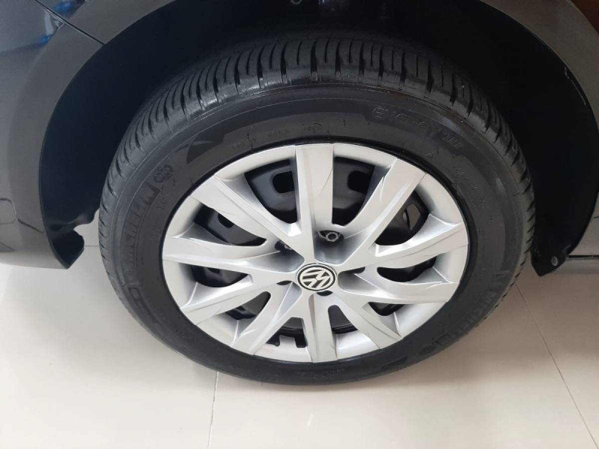 VOLKSWAGEN - SPACEFOX - 2017/2018 - Preta - R$ 56.900,00