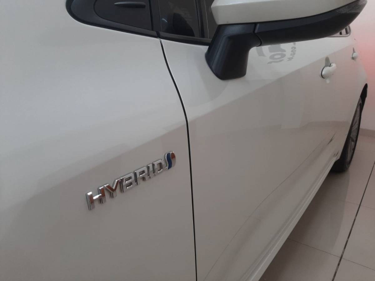 TOYOTA - COROLLA - 2020/2021 - Branca - R$ 134.900,00