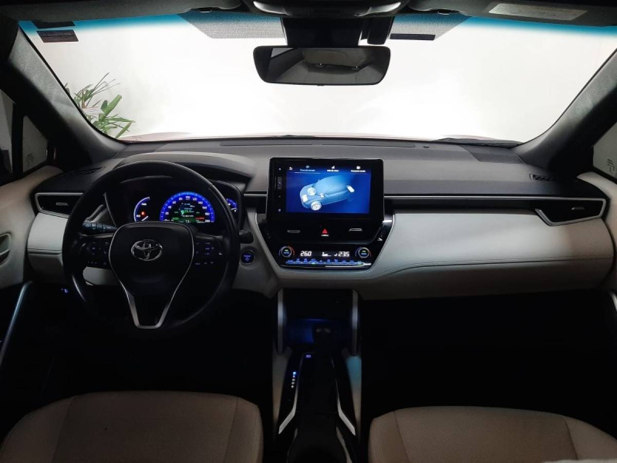 TOYOTA - COROLLA - 2023/2024 - Vermelha - R$ 175.000,00