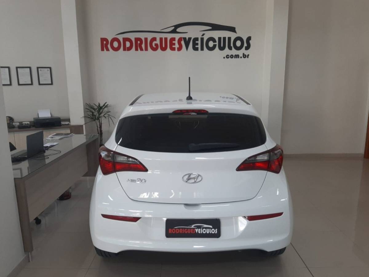 HYUNDAI - HB20 - 2018/2019 - Branca - R$ 56.900,00