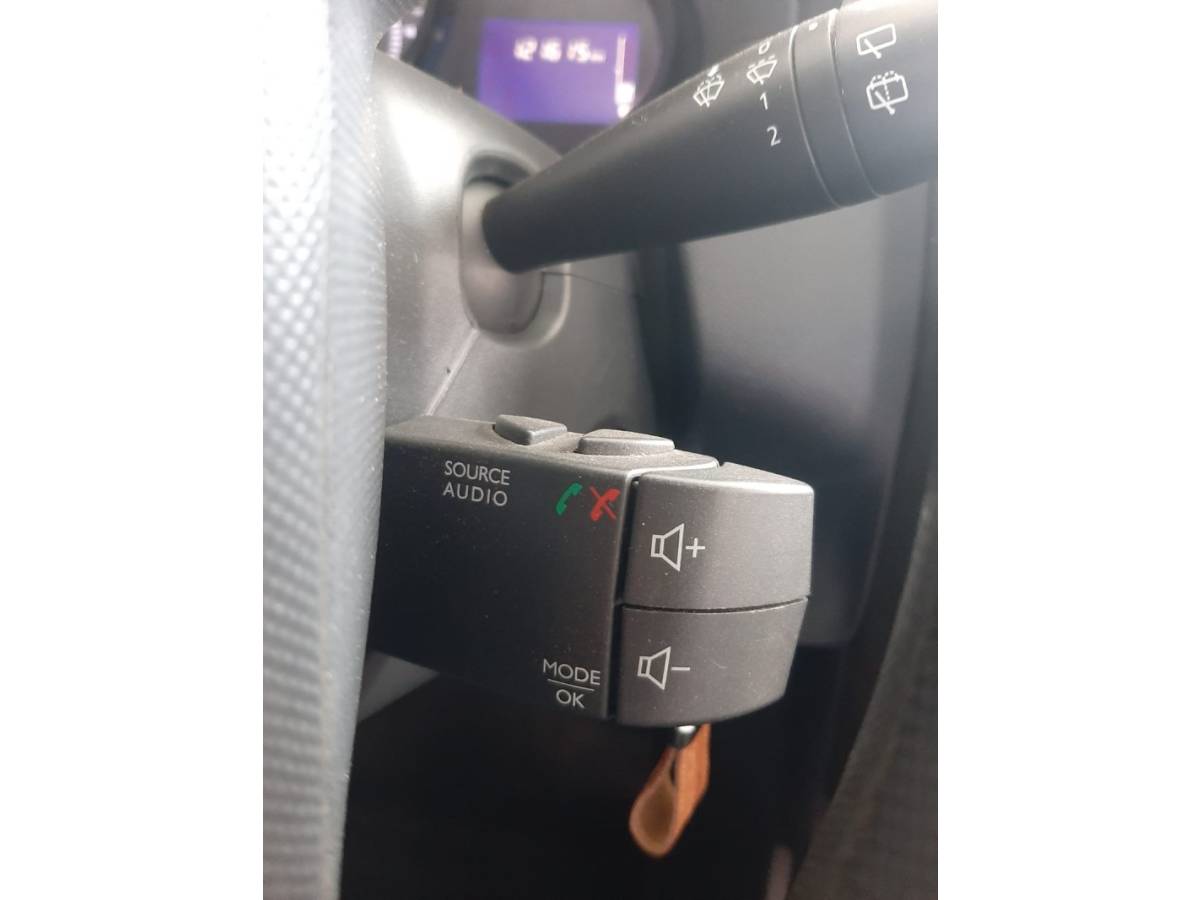 RENAULT - DUSTER - 2015/2016 - Preta - R$ 58.900,00