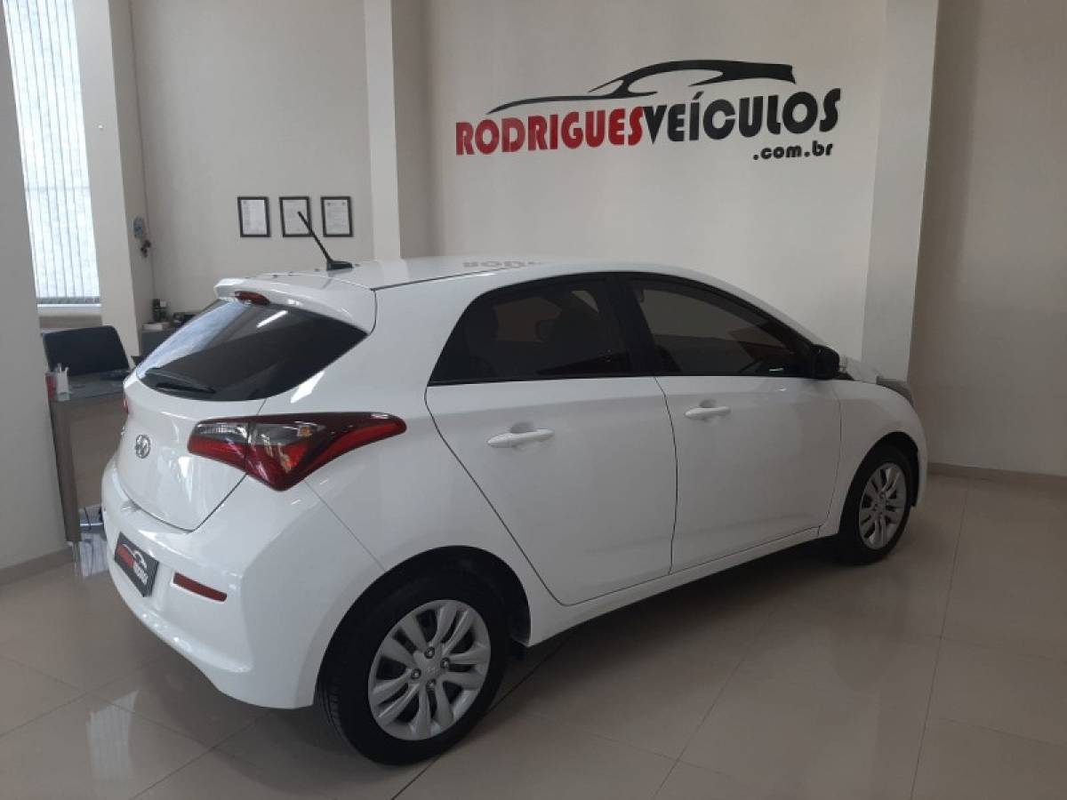 HYUNDAI - HB20 - 2018/2019 - Branca - R$ 56.900,00