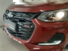 CHEVROLET - ONIX - 2021/2022 - Vermelha - R$ 77.900,00