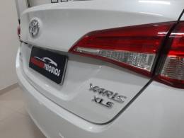 TOYOTA - YARIS - 2018/2019 - Branca - R$ 82.900,00