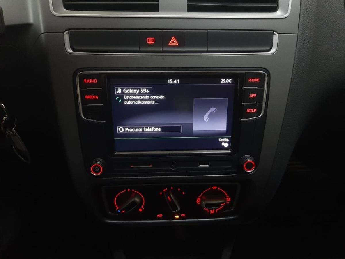 VOLKSWAGEN - FOX - 2019/2019 - Branca - R$ 58.900,00