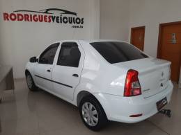 RENAULT - LOGAN - 2013/2013 - Branca - R$ 25.400,00