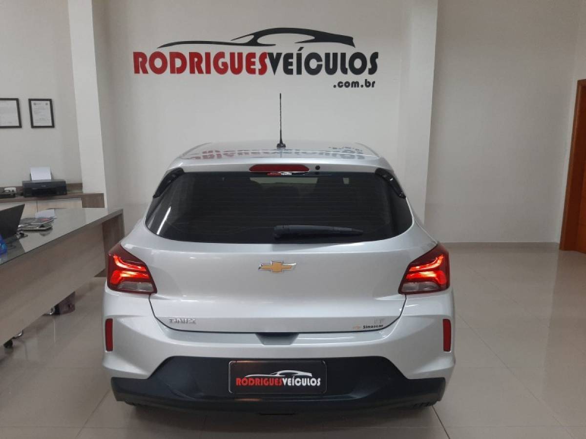 CHEVROLET - ONIX - 2020/2020 - Prata - R$ 59.900,00