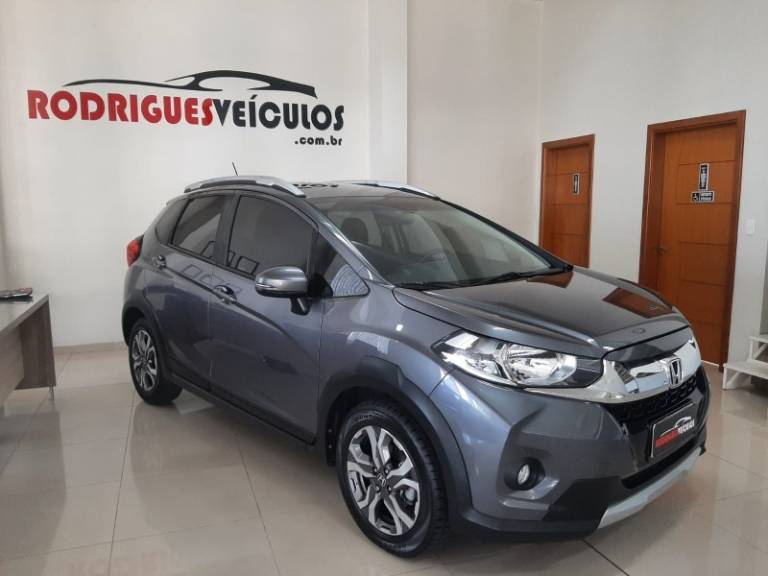 HONDA - WRV - 2019/2020 - Cinza - R$ 88.900,00
