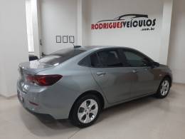 CHEVROLET - ONIX - 2023/2024 - Prata - R$ 92.900,00