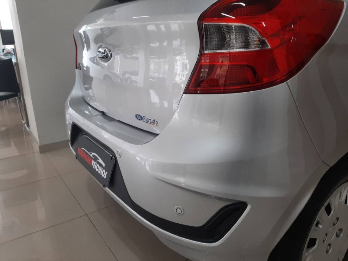 FORD - KA - 2018/2019 - Prata - R$ 49.900,00
