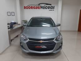 CHEVROLET - ONIX - 2023/2024 - Prata - R$ 92.900,00