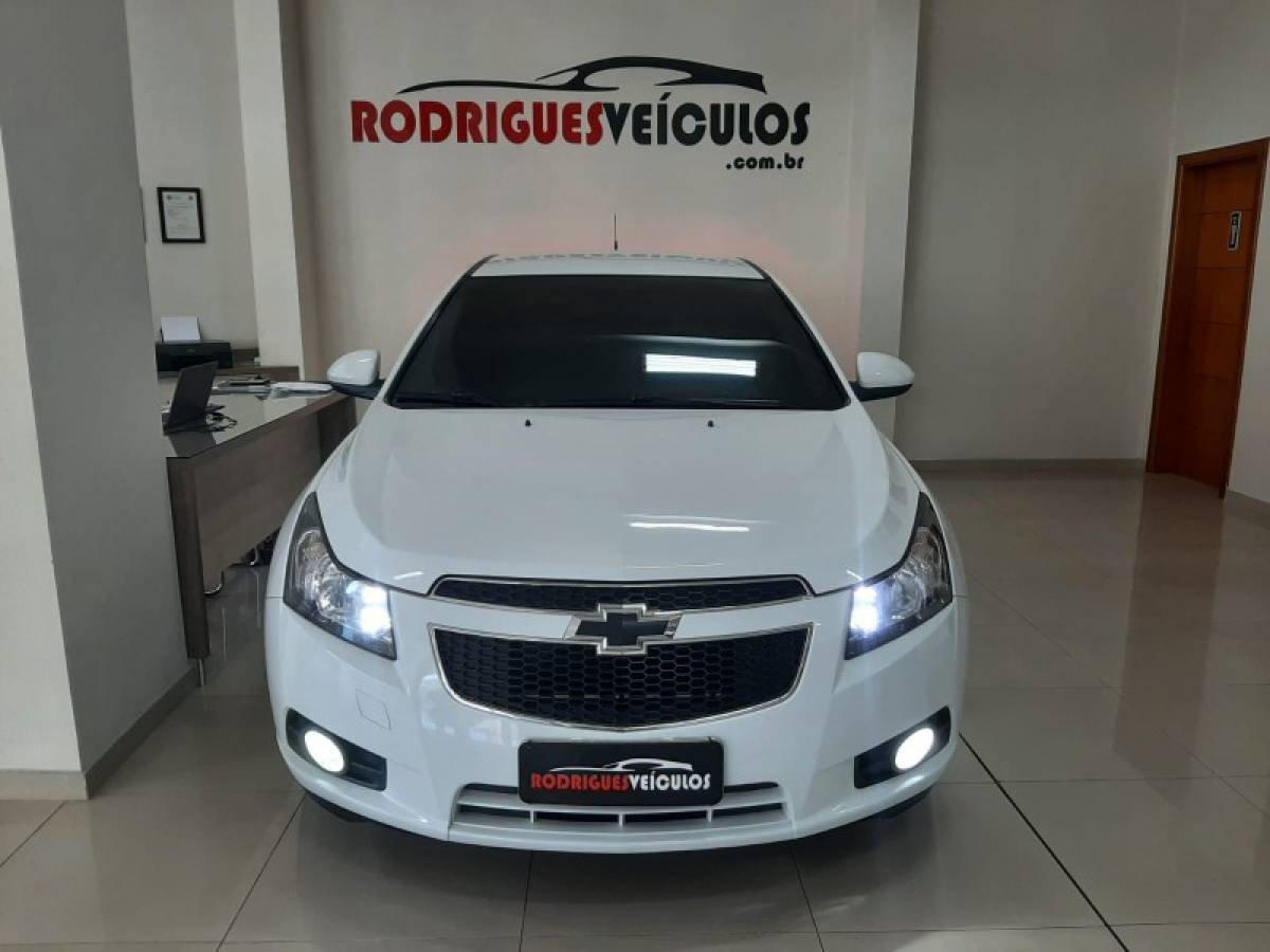 CHEVROLET - CRUZE - 2012/2012 - Branca - R$ 58.900,00