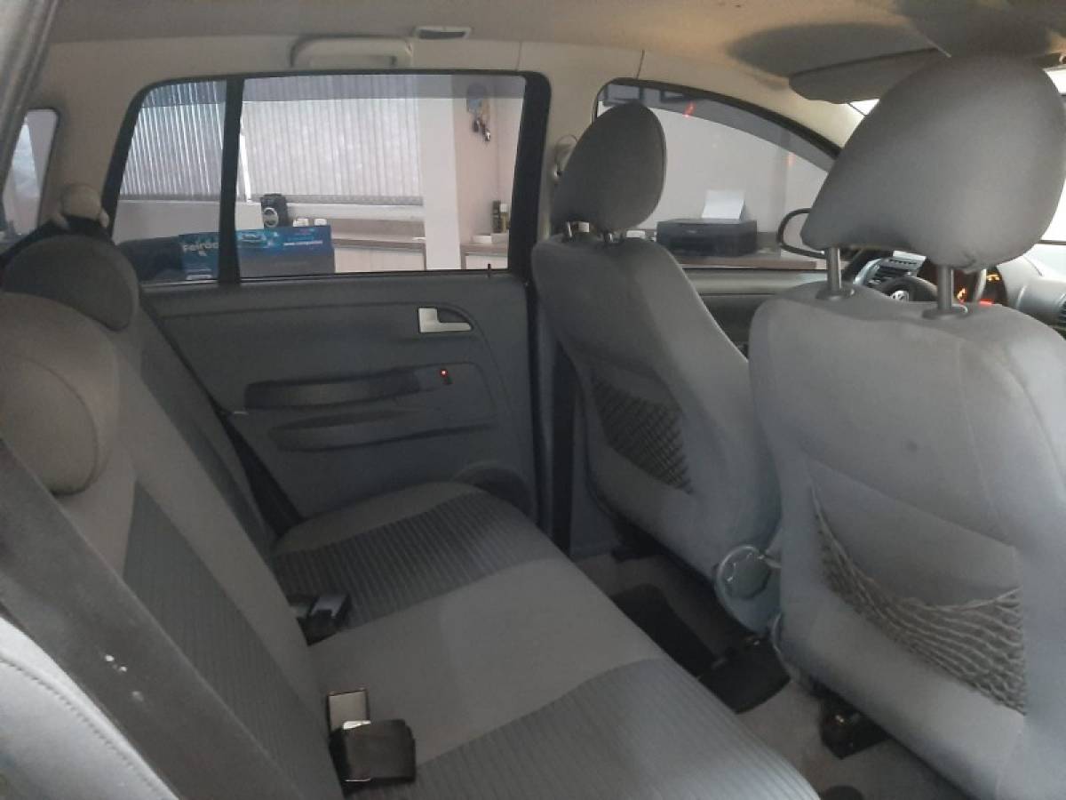 VOLKSWAGEN - SPACEFOX - 2007/2008 - Vermelha - R$ 29.900,00