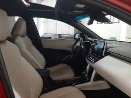 TOYOTA - COROLLA - 2023/2024 - Vermelha - R$ 175.000,00