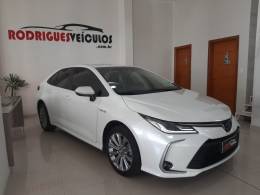 TOYOTA - COROLLA - 2020/2021 - Branca - R$ 134.900,00