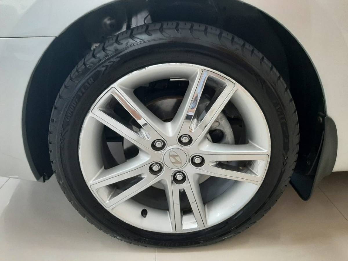 HYUNDAI - I30 - 2009/2010 - Prata - R$ 44.900,00