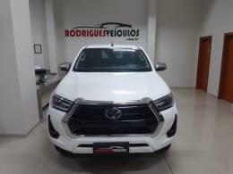 TOYOTA - HILUX - 2022/2022 - Branca - R$ 259.000,00