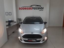FORD - FIESTA - 2017/2017 - Prata - R$ 54.900,00