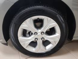 CHEVROLET - ONIX - 2023/2024 - Prata - R$ 92.900,00