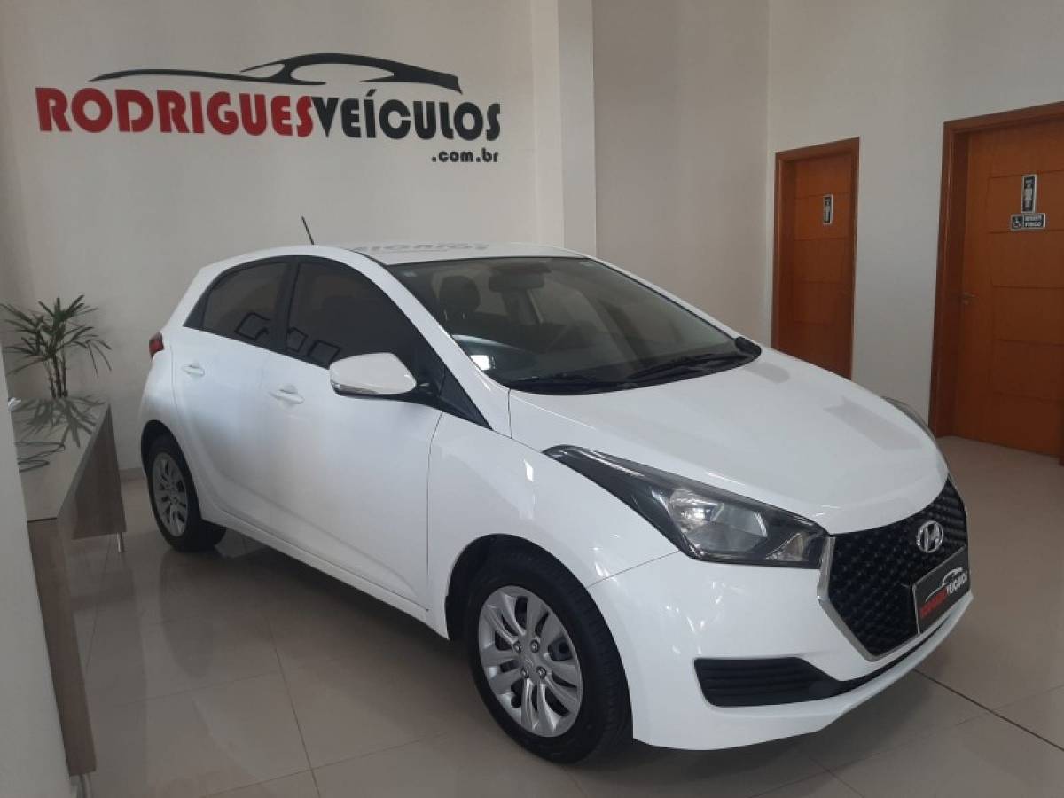 HYUNDAI - HB20 - 2018/2019 - Branca - R$ 56.900,00