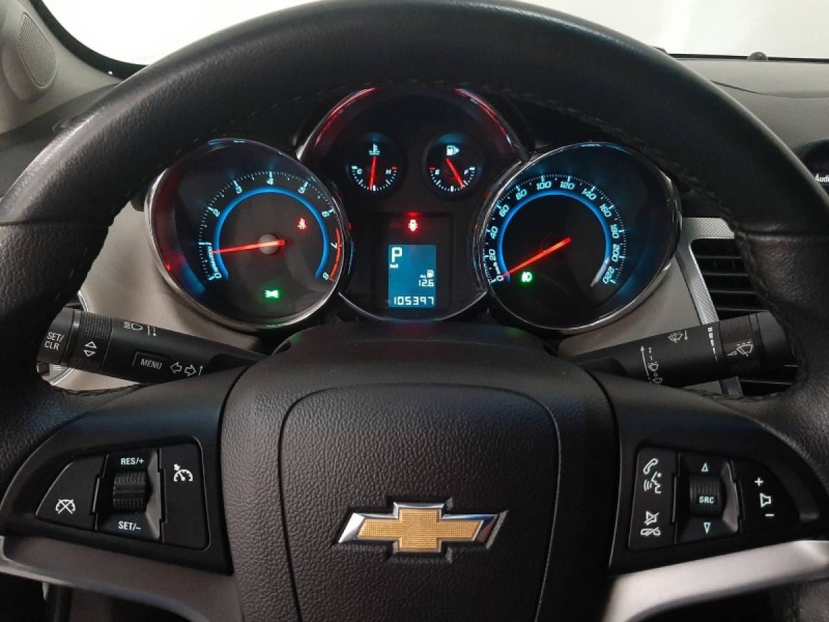 CHEVROLET - CRUZE - 2012/2012 - Branca - R$ 58.900,00