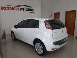 FIAT - PUNTO - 2015/2016 - Branca - R$ 47.900,00