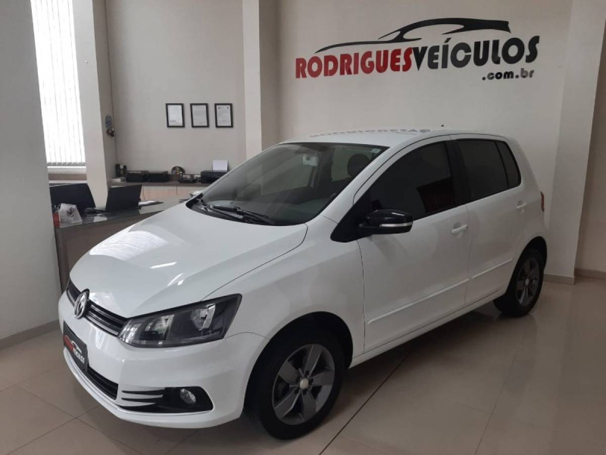 VOLKSWAGEN - FOX - 2019/2019 - Branca - R$ 58.900,00
